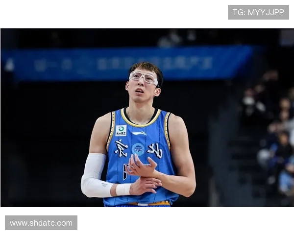 北京擒青岛三连胜稳居第四 周琦双十杰曼26分